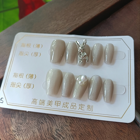 One of a Kind CUSTOM NAILS 10pcs set Size S Pearl Rabbit - Picture 1 of 6